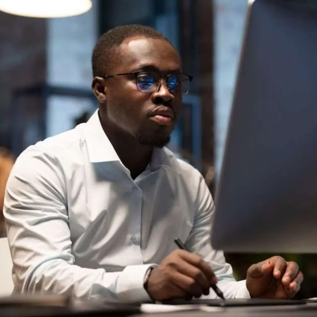 zekne digital contact page image